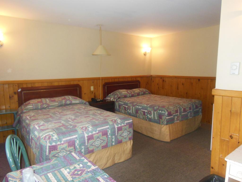 Motel Le Paysan Montreal Exterior photo